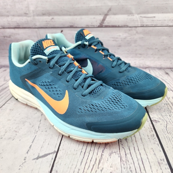 Nike Shoes - Nike Structure 17 Womens Running Shoes